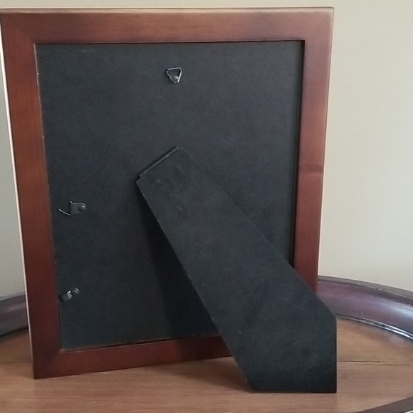 🔮NIP- Darker Brown Wooden Frame 8x10 - Picture 2 of 8